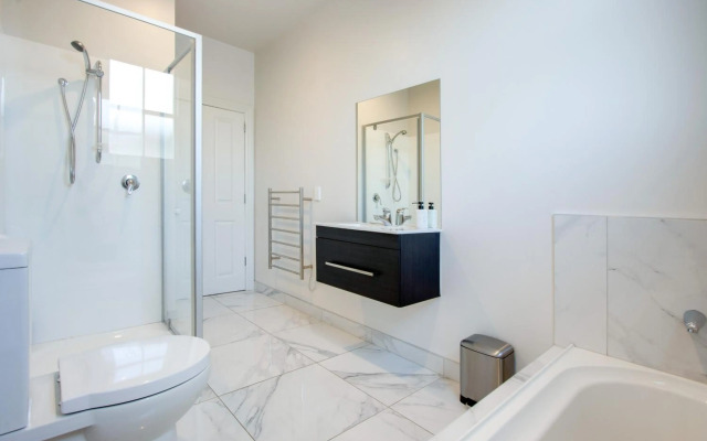 Coastal Villa - Napier Holiday Home