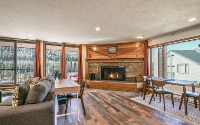 Montezuma 1771 by SummitCove Vacation Lodging