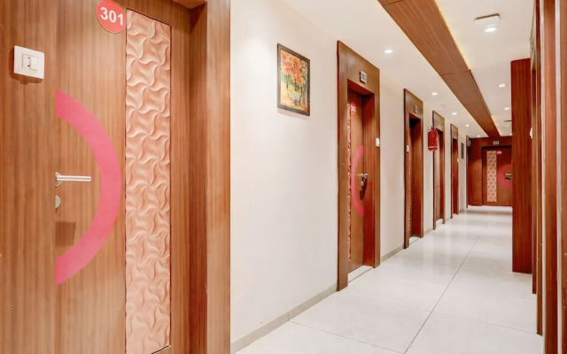 Hotel Simran Raghuveer Para by OYO Rooms