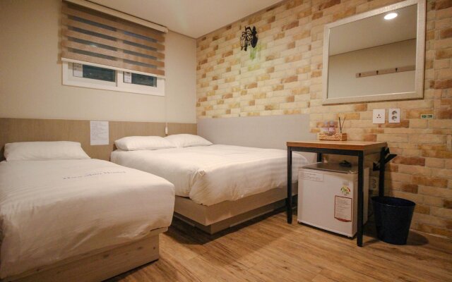 Dongdaemun Hwashin Hostel