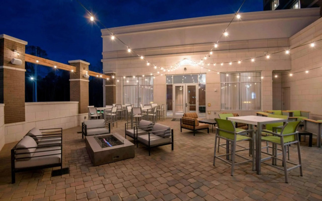 Courtyard by Marriott Raleigh Cary/Parkside Town Commons