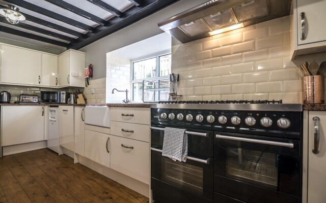 Barn Conversion - Hot Tub - Penally