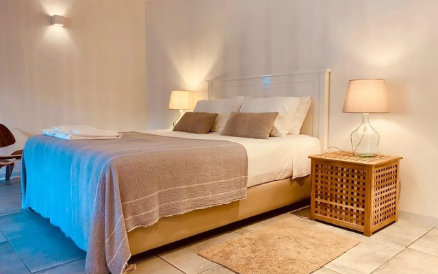 Gaia Superb Terrace Flat