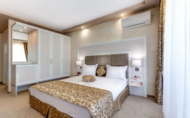 Marina Sands Bijou Boutique