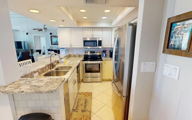 East Pass Towers 305 2 Bedroom Condo by RedAwning