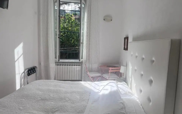 Piazza Massola 2 Apartment