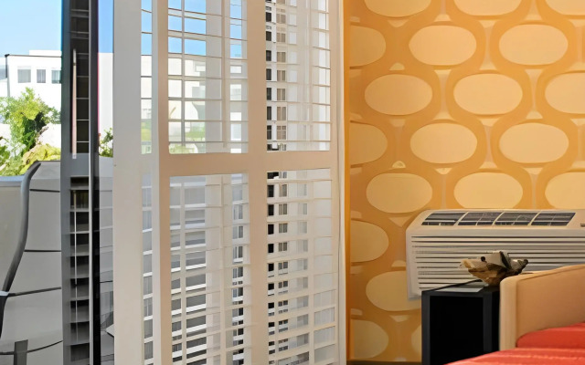 SeaCrest OceanFront Hotel