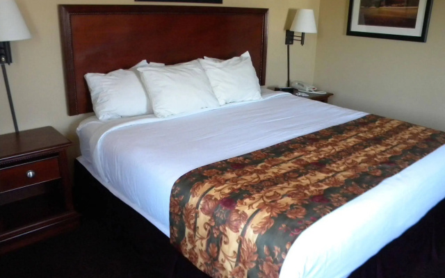 Pocahontas Inn & Suites