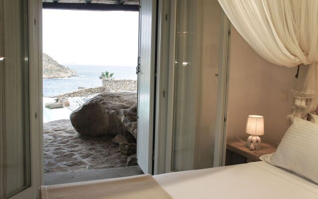 Beyond Beachfront Super Paradise Villa
