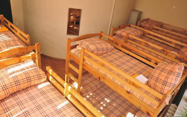 Revolucion Hostel
