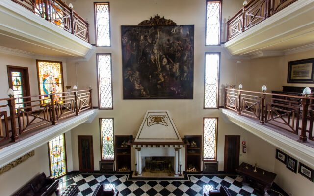 Castelo Nacional Inn