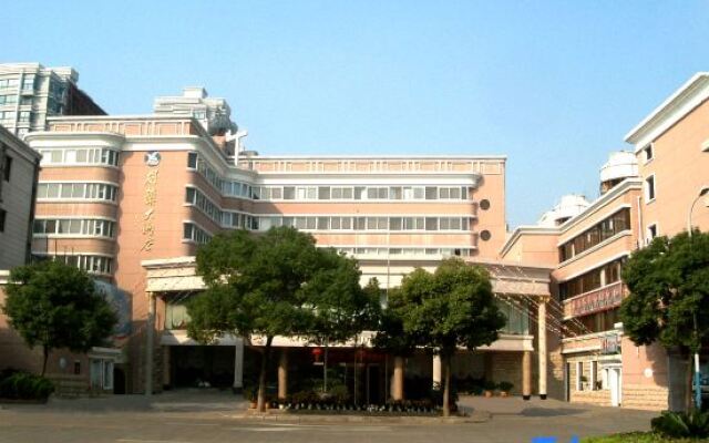 Xiong Zhen Hotel