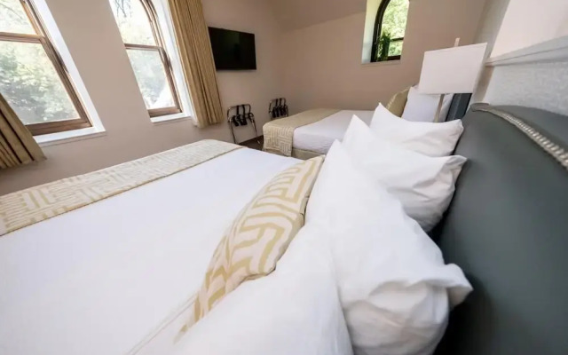 The Inn at Shattuck St. Mary's