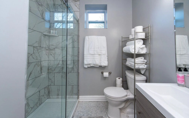 The Incline Suite 2