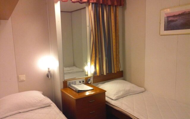 Laivahostel S/S Bore