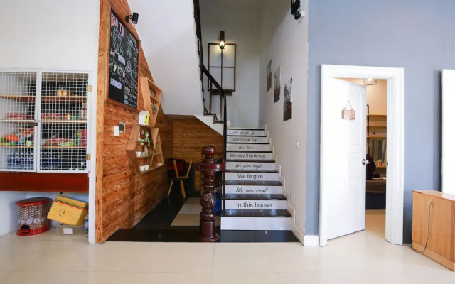 Little Flower Homestay Da Nang