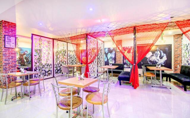 FabHotel The Gayatri Palace