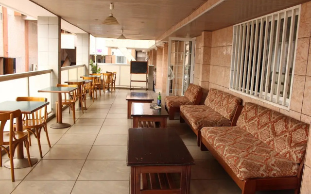 Hotel Meumi Palace