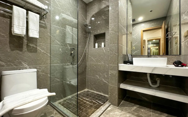 Venus Royale Hotel
