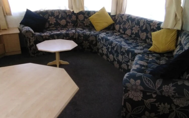 Inviting 3 Bedrooms Caravan gas Central Heating