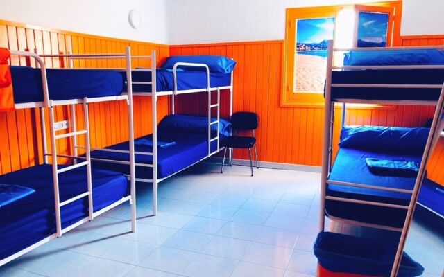 Larios Cool Hostel