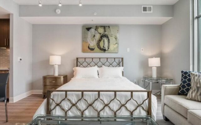 Global Luxury Suites at Woodmont Triangle South
