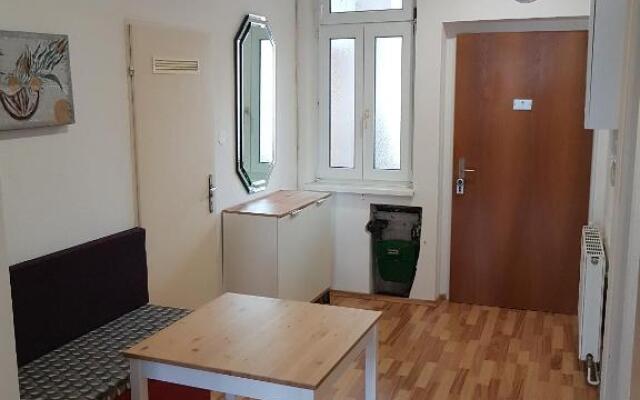 Gerald`s Apartment 12