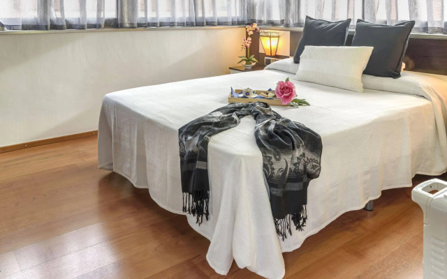 Apartamentos Ático Airport Barcelona, Terraza y Barbacoa