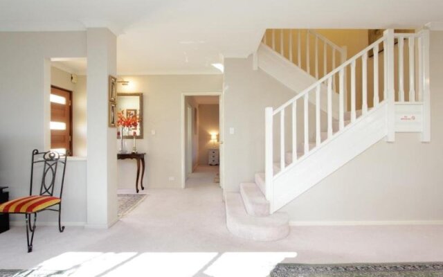 Tea Tree Manor