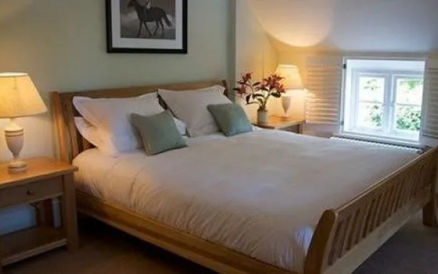 The Bell at Hampton Poyle