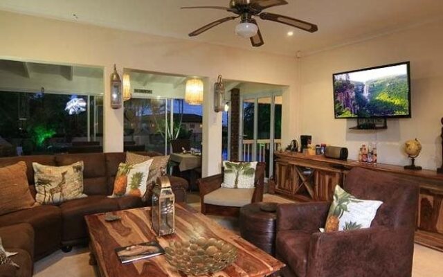 La Loggia On Broadwood