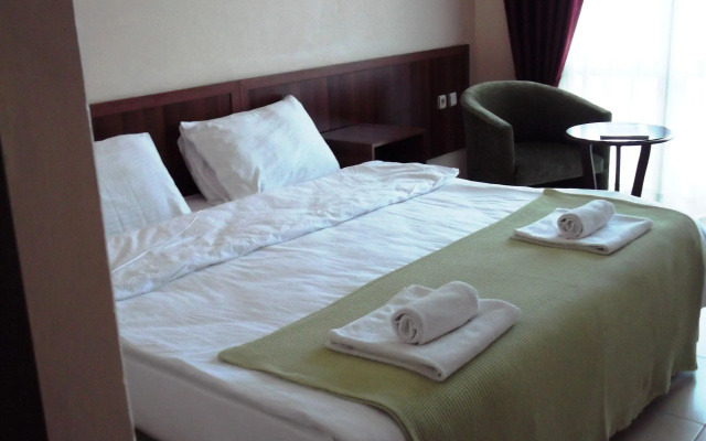 West Ada Inn