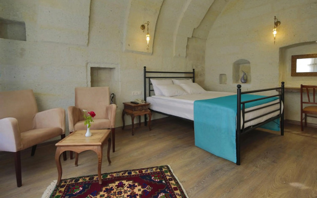 Jacob's Cave Suites