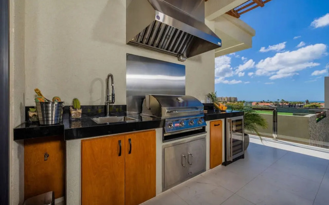 Sea View Exclusive Penthouse Outdoor Dining 3BR