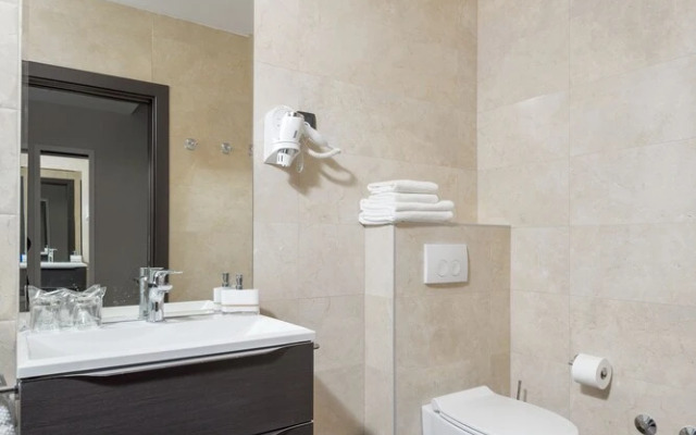 Luxury Rooms Seven