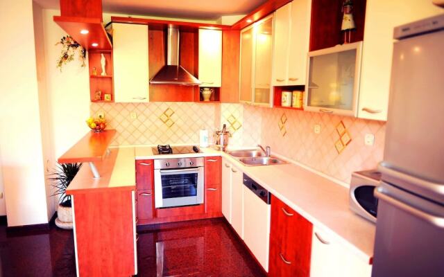 Family Apartment Teo