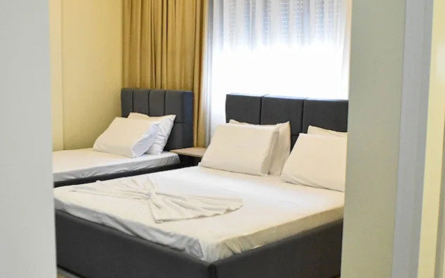 Hotel Delmar