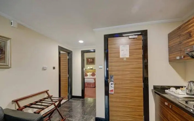 Rayan Hotel Corniche