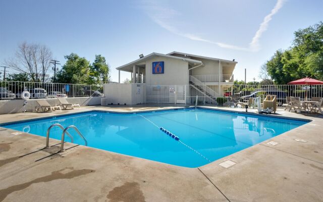 Motel 6 – Lakewood, CO
