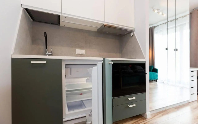 Easy & Comfortable, with balcony, very close to the center