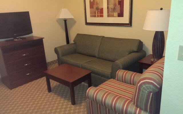Country Inn and Suites Tulsa