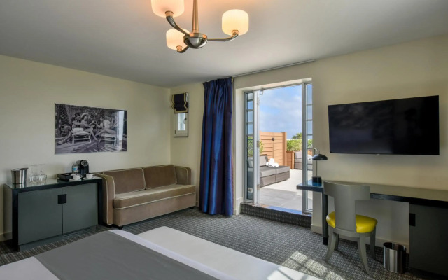 Hotel Breakwater South Beach