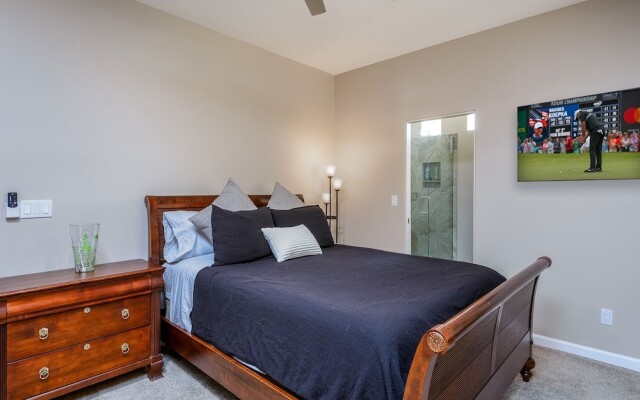 Casa Monument 3 Bedroom Home by RedAwning