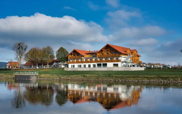Grohnder Fährhaus GmbH Hotel