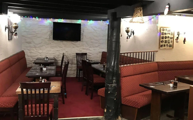 Trewern Arms Hotel