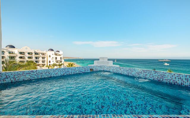 Beachfront Penthouse by Pueblo Bonito