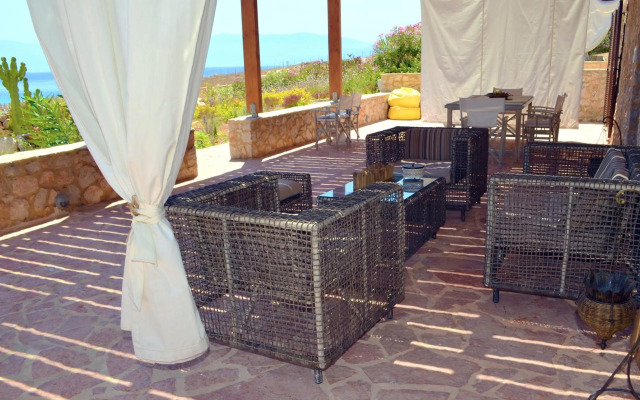 Belvedere private luxury beach villa