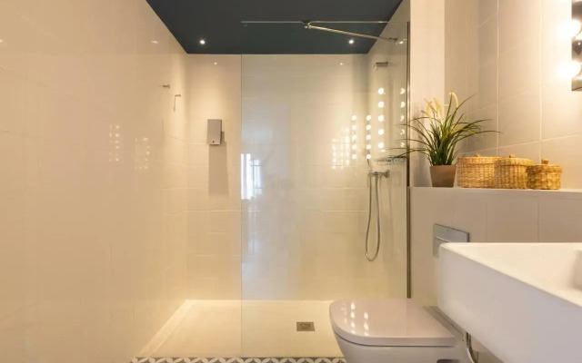 Port Plaza Apartments