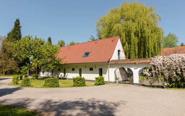 La Ferme Blanche, The Originals Relais (Relais du Silence)