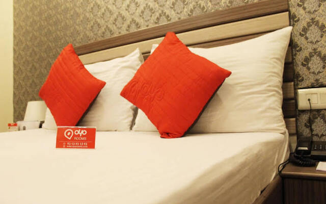 OYO 672 Hotel Diamond Inn